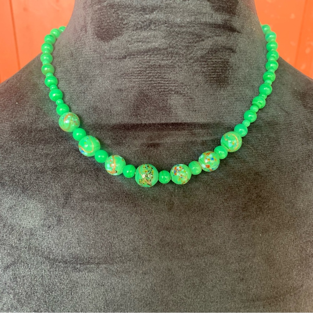 Retro Eclectic Boho Glam Kelly Green Painted Bead Choker